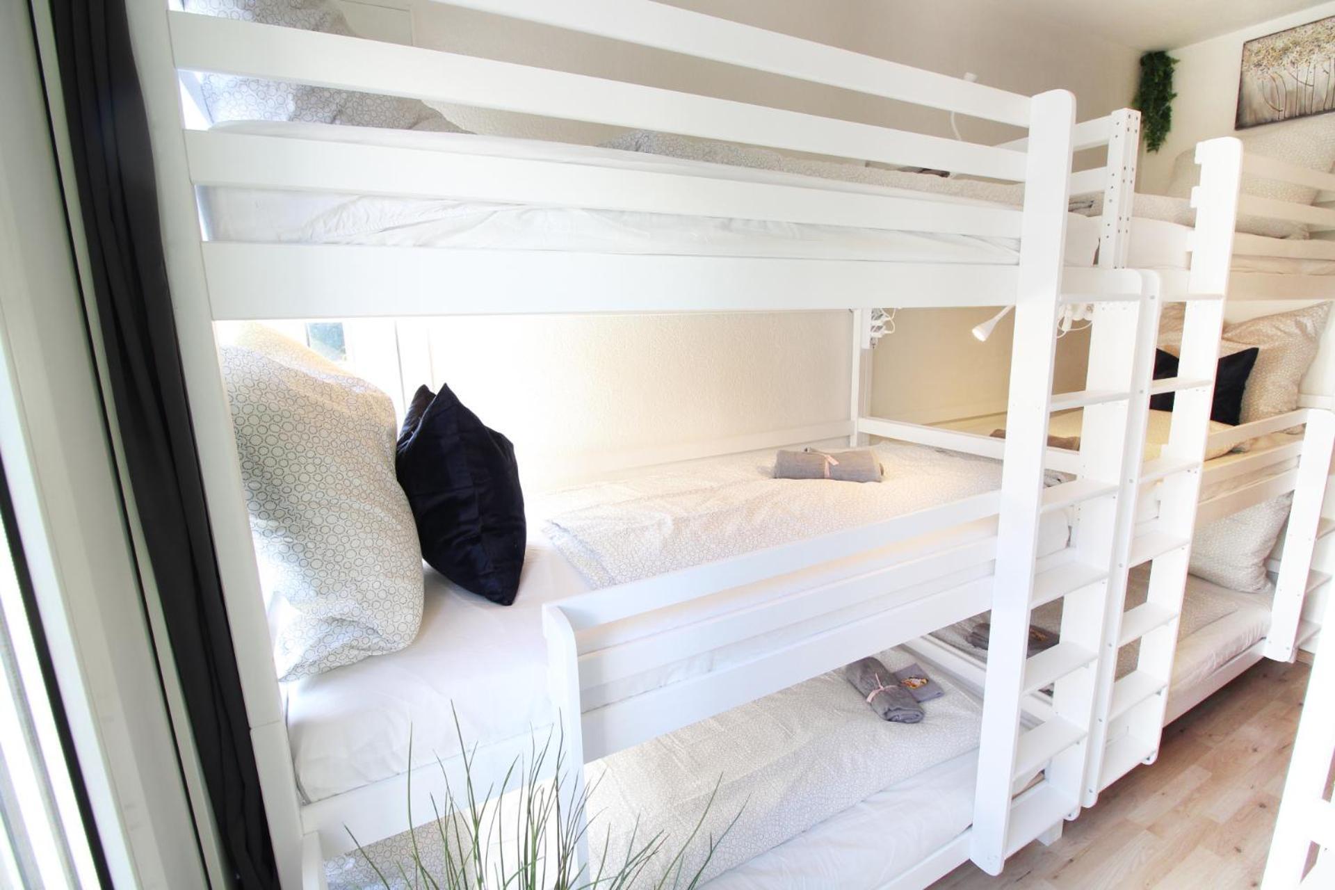 Hotel Ulm Zentrum - Komplettes Zimmer, Hochbett, Android Tv & Eigenem Bad - Perfekt Fuer Familien & Gruppen Kültér fotó