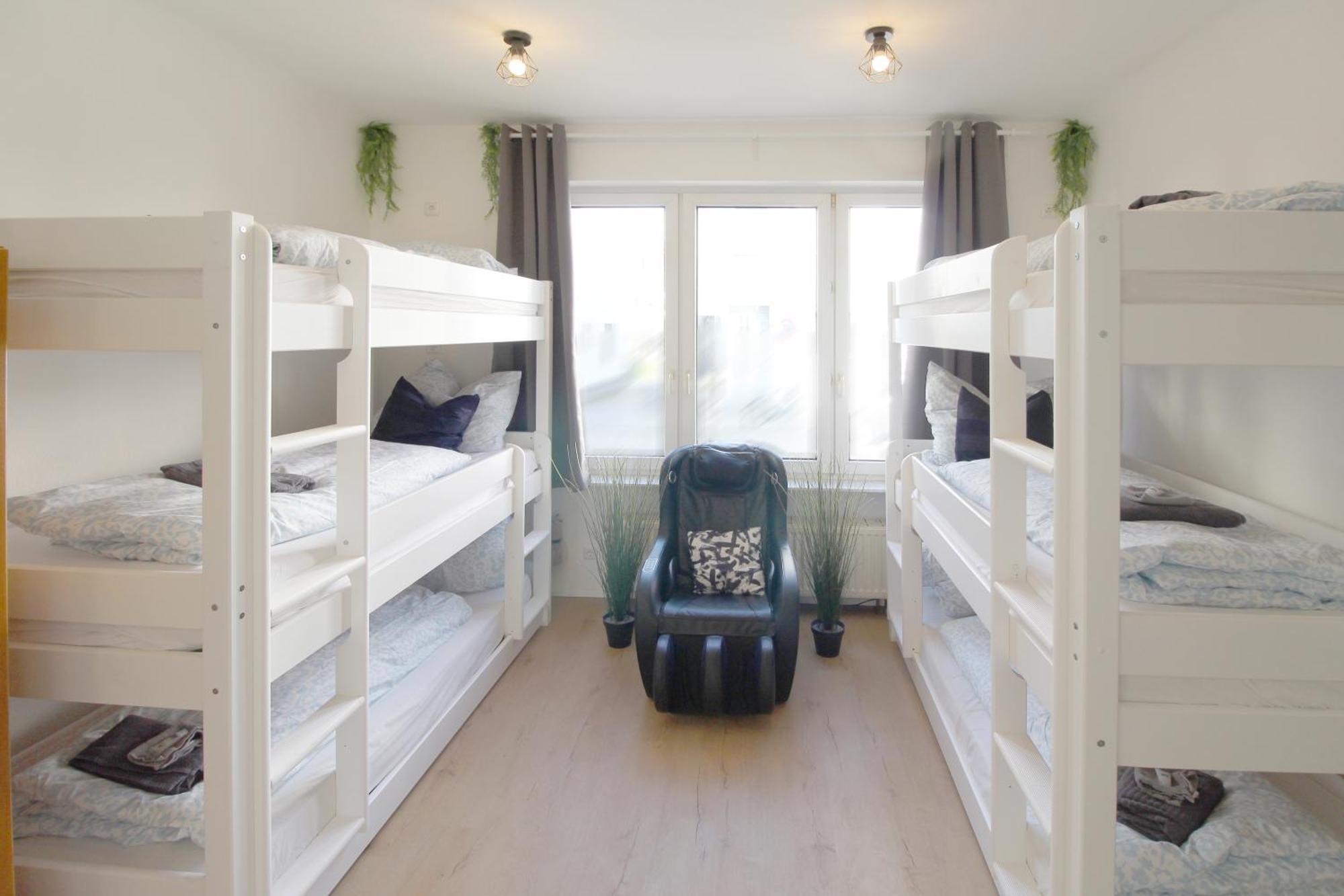 Hotel Ulm Zentrum - Komplettes Zimmer, Hochbett, Android Tv & Eigenem Bad - Perfekt Fuer Familien & Gruppen Kültér fotó
